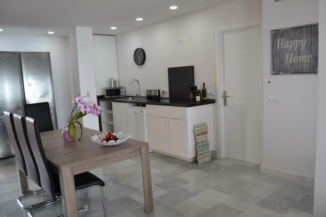 Beach Front Penthouse - 푸엔히롤라 외부 사진