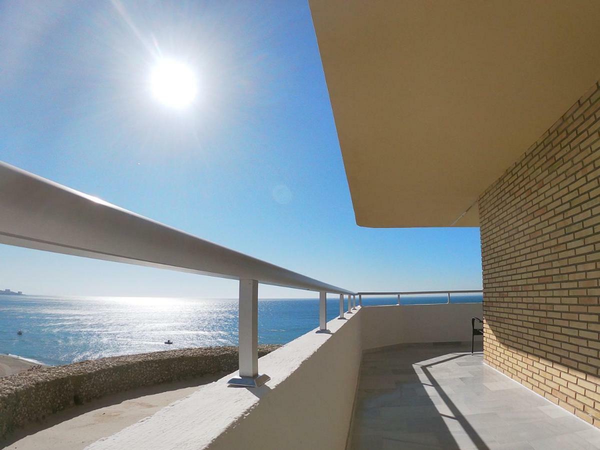 Beach Front Penthouse - 푸엔히롤라 외부 사진